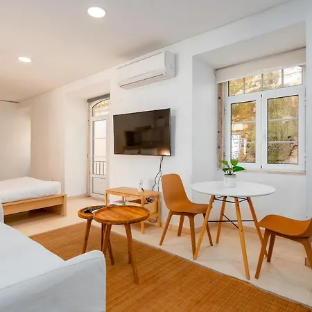 Downtown Blue Appartamento Setúbal